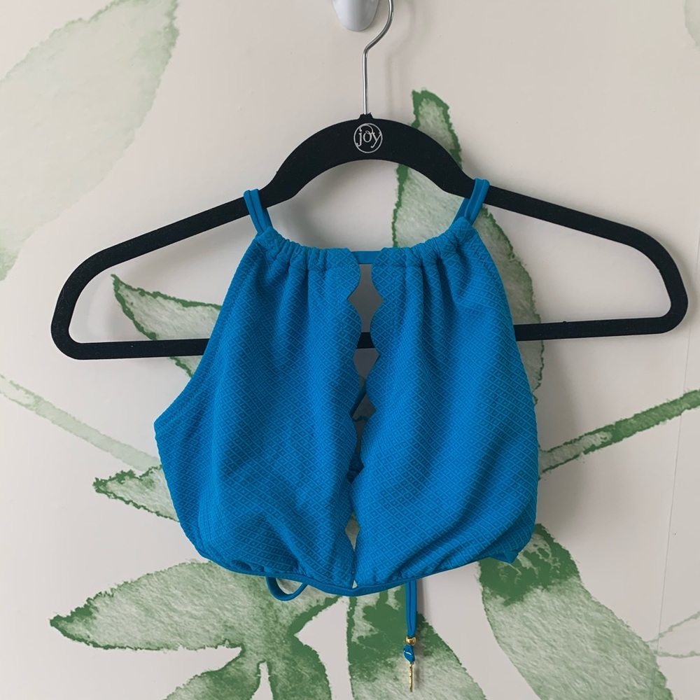 Super Cute Blue Scalloped Bikini Top!